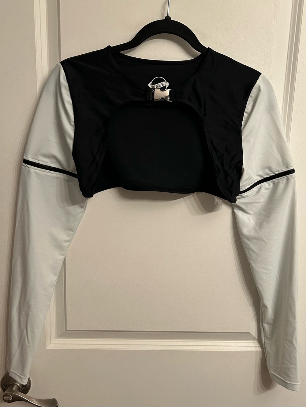Black and White Long-Sleeve Shrug